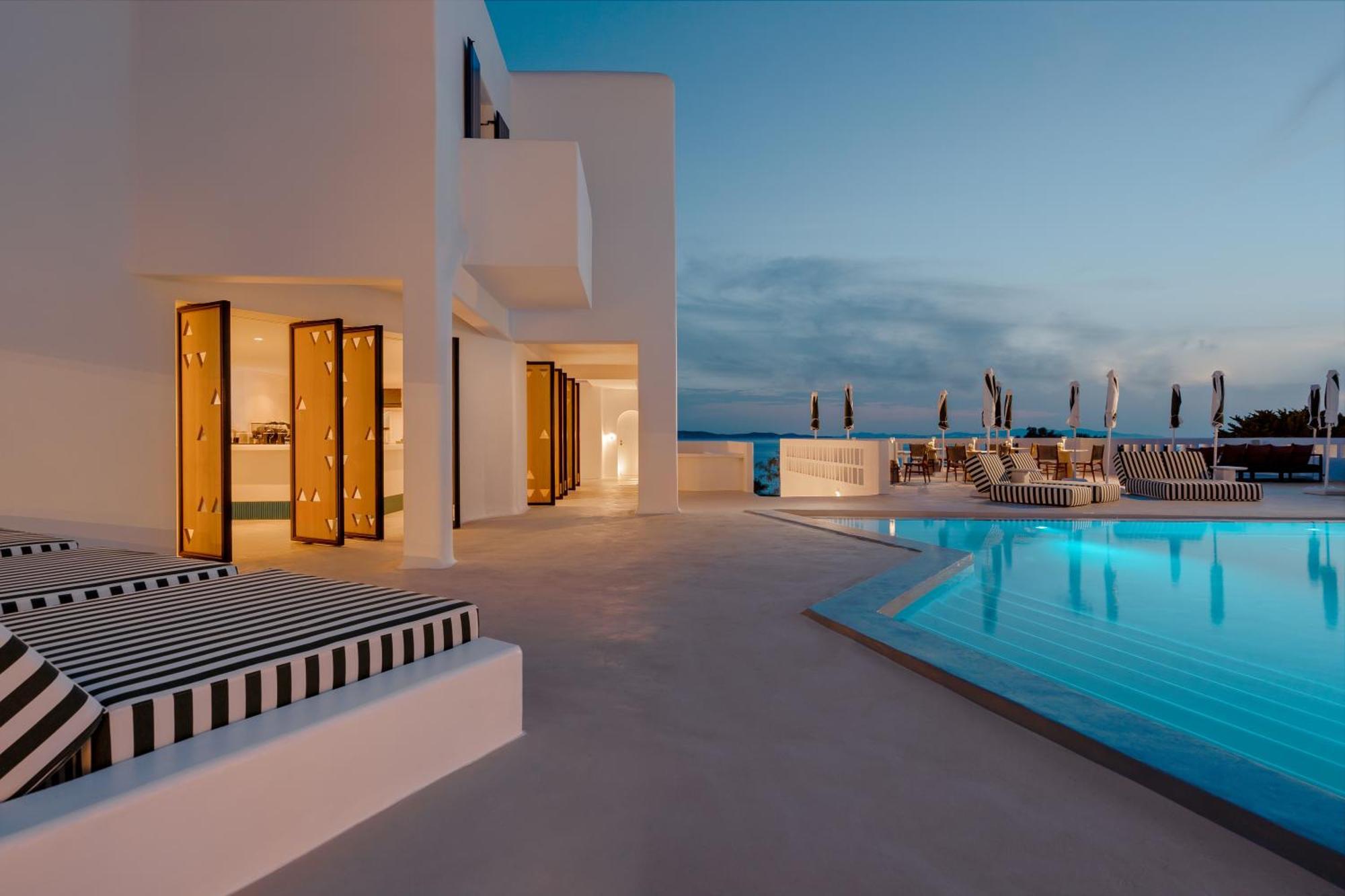 Croco Mykonos Tourlos