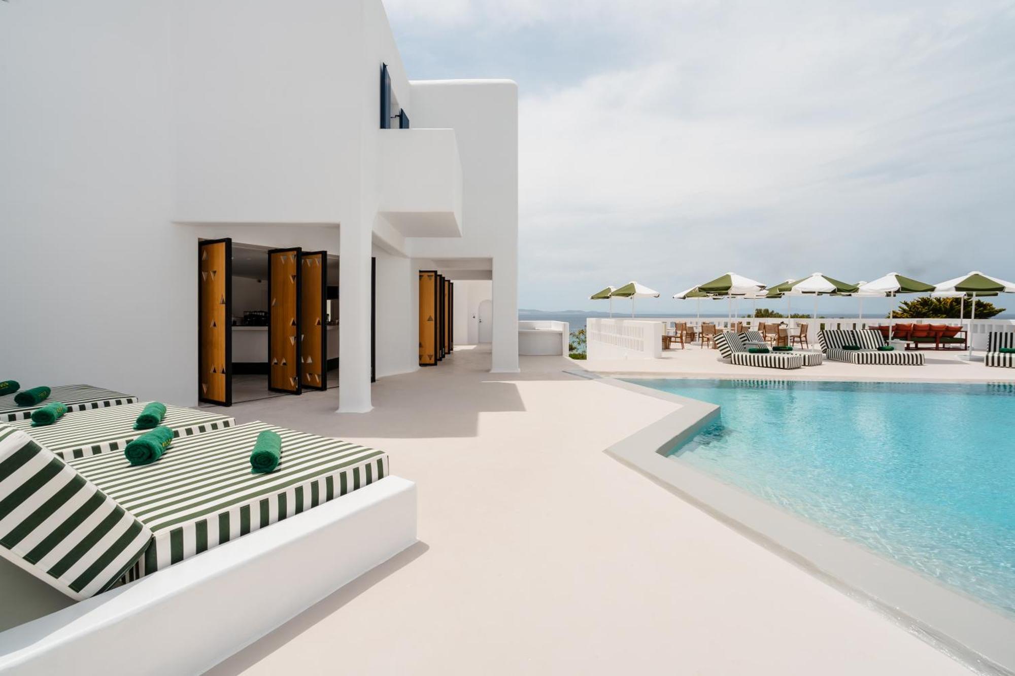 Croco Mykonos Tourlos